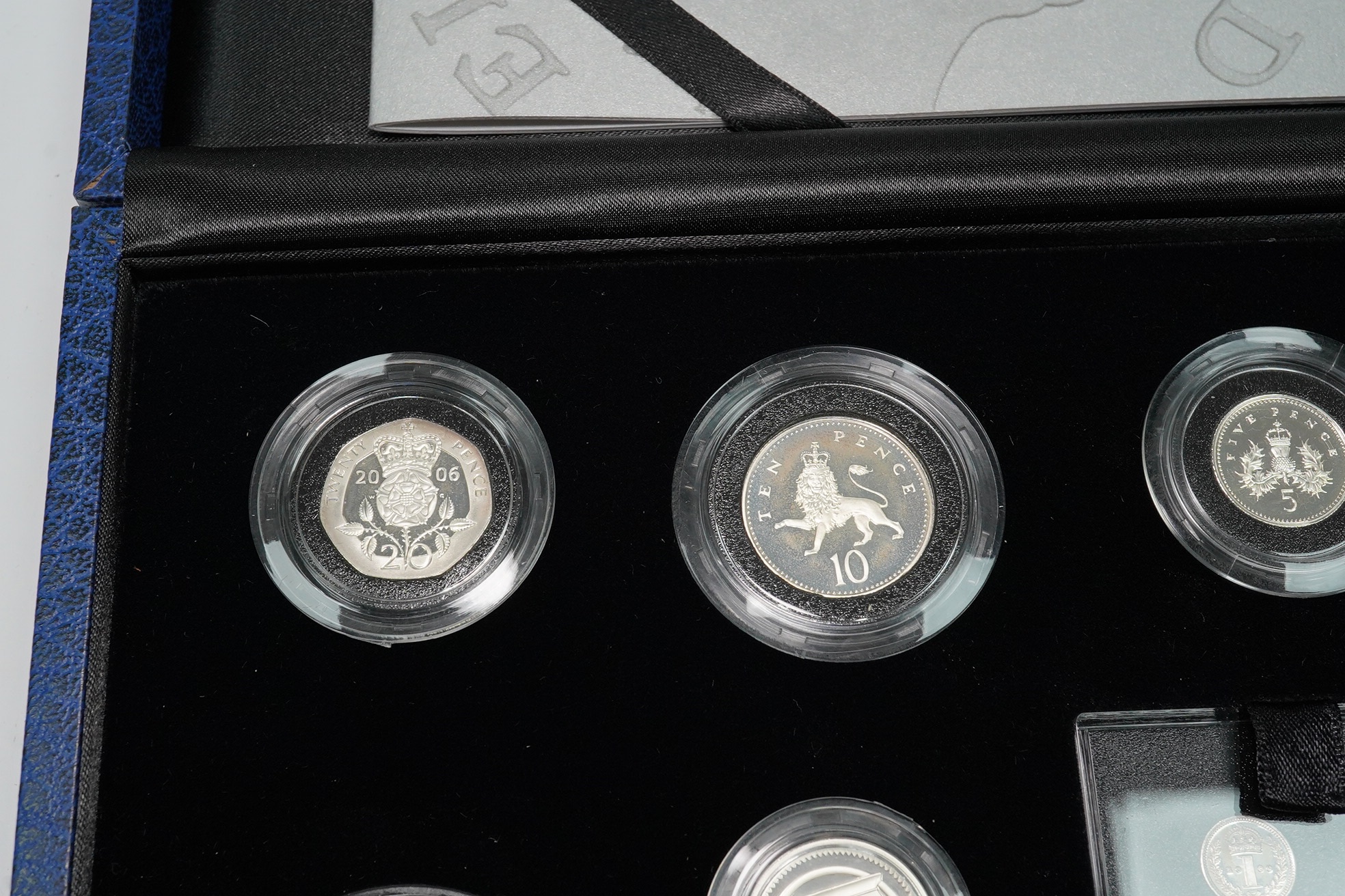 Royal Mint, UK coins, the Queen‘s 80th Birthday collection proof silver set of thirteen coins, crown to one penny and Maundy 1p to 4p